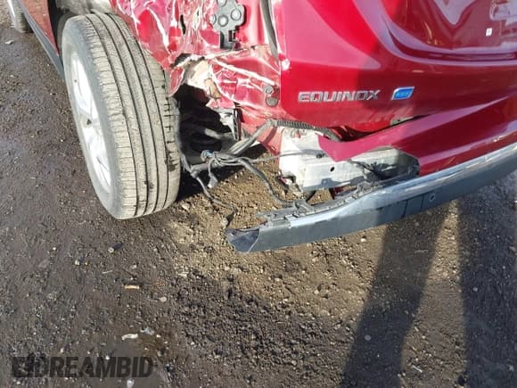 ✅ 2019 Chevrolet Equinox Premier • VIN: 3GNAXZEU3KL305523 • Lot: 43480841. Wystawiony na IAAI z przebiegiem 33 363 mil. Bezpłatny archiwum sprzedaży aukcyjnych z USA i szczegółowy raport historii pojazdu na DreamBid. Zdjęcie 20.