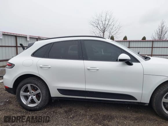 ✅ 2021 Porsche Macan • VIN: WP1AA2A53MLB05903 • Lot: 43816559. Wystawiony na IAAI z przebiegiem 50 185 mil. Bezpłatny archiwum sprzedaży aukcyjnych z USA i szczegółowy raport historii pojazdu na DreamBid. Zdjęcie 14.