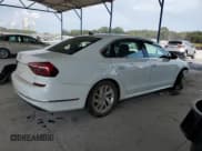 ✅ 2018 Volkswagen Passat SE • VIN: 1VWBA7A33JC040951 • Лот: 81766815. Опубликован ранее на Copart с пробегом 73 701 миль. Бесплатный доступ к архиву аукционных продаж из США и подробный отчёт об истории автомобиля на DreamBid. Изображение 3.