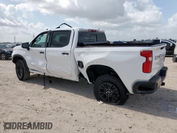 ✅ 2025 Chevrolet Silverado 1500 ZR2 • VIN: 3GCUKHEL0SG257140 • Лот: 61436555. Опубликован ранее на Copart с пробегом 2 071 миль. Бесплатный доступ к архиву аукционных продаж из США и подробный отчёт об истории автомобиля на DreamBid. Изображение 2.