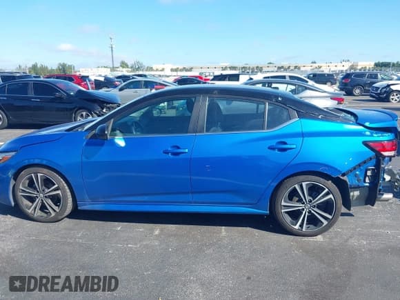 ✅ 2021 Nissan Sentra SR • VIN: 3N1AB8DVXMY320119 • Lot: 43331189. Wystawiony na IAAI z przebiegiem 52 017 mil. Bezpłatny archiwum sprzedaży aukcyjnych z USA i szczegółowy raport historii pojazdu na DreamBid. Zdjęcie 15.