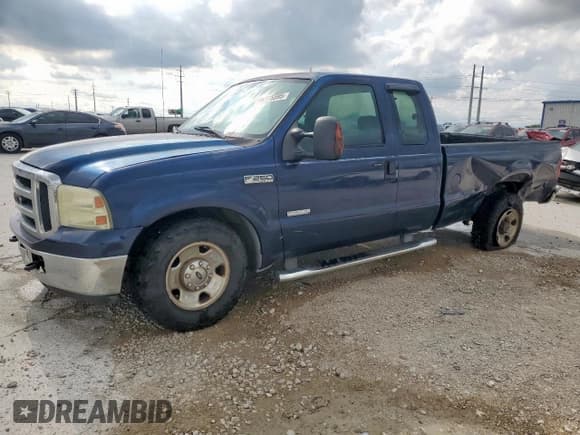 ✅ 2007 Ford F-250 XL • VIN: 1FTSX20PX7EA45618 • Lot: 58775595. Wystawiony na Copart z przebiegiem 263 027 mil. Bezpłatny archiwum sprzedaży aukcyjnych z USA i szczegółowy raport historii pojazdu na DreamBid. Zdjęcie 1.