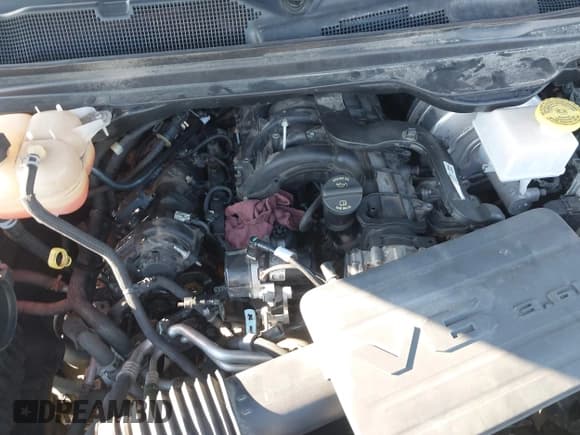 ✅ 2019 Ram 1500 Laramie • VIN: 1C6RRFJG9KN767676 • Lot: 43558032. Wystawiony na IAAI z przebiegiem 117 128 mil. Bezpłatny archiwum sprzedaży aukcyjnych z USA i szczegółowy raport historii pojazdu na DreamBid. Zdjęcie 6.