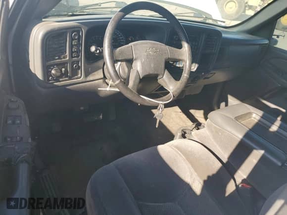 2006 Chevrolet Silverado 1500 LS z VIN 1GCEK19V16Z207120, wystawiony jako Copart lot #69255924 z przebiegiem 215 962 mil mil oraz Szkoda całkowita • Salvage title. Historia ofert i sprzedaży dostępna na DreamBid. Obrazek 8.