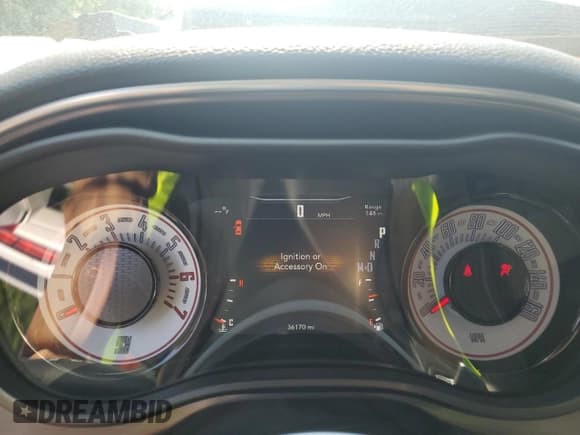 ✅ 2018 Dodge Challenger T/A • VIN: 2C3CDZBT7JH287674 • Lot: 53894344. Wystawiony na Copart z przebiegiem 36 170 mil. Bezpłatny archiwum sprzedaży aukcyjnych z USA i szczegółowy raport historii pojazdu na DreamBid. Zdjęcie 9.