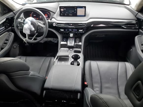 ✅ 2024 Acura MDX Technology • VIN: 5J8YE1H43RL017566 • Lot: 70233525. Wystawiony na Copart z przebiegiem 10 922 mil. Bezpłatny archiwum sprzedaży aukcyjnych z USA i szczegółowy raport historii pojazdu na DreamBid. Zdjęcie 8.