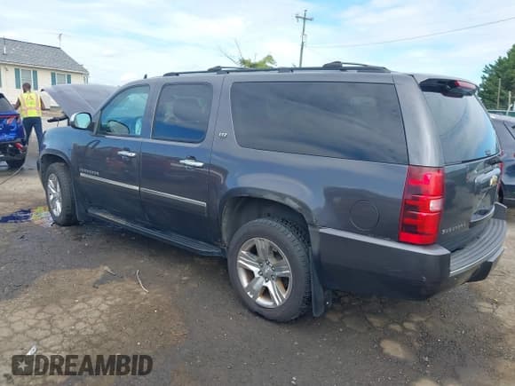 ✅ 2011 Chevrolet Suburban LTZ • VIN: 1GNSKKE38BR169495 • Lot: 43372468. Listed on IAAI with 119,937 mi. Free auction sales archive from the USA and detailed vehicle history report at DreamBid. Image 3.