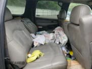 ✅ 2002 Chevrolet Suburban LS • VIN: 3GNEC16Z62G252379 • Лот: 73461294. Опубликован ранее на Copart с пробегом 321 647 миль. Бесплатный доступ к архиву аукционных продаж из США и подробный отчёт об истории автомобиля на DreamBid. Изображение 11.