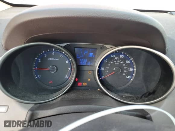 2010 Hyundai Tucson Limited z VIN KM8JU3AC4AU011933, wystawiony jako Copart lot #69219584 z przebiegiem 158 618 mil mil oraz Szkoda całkowita • Salvage title. Historia ofert i sprzedaży dostępna na DreamBid. Obrazek 9.