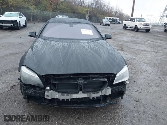 ✅ 2016 BMW 6 Series 640i xDrive • VIN: WBA6D2C59GGT65504 • Lot: 43792697. Wystawiony na IAAI z przebiegiem 79 905 mil. Bezpłatny archiwum sprzedaży aukcyjnych z USA i szczegółowy raport historii pojazdu na DreamBid. Zdjęcie 13.