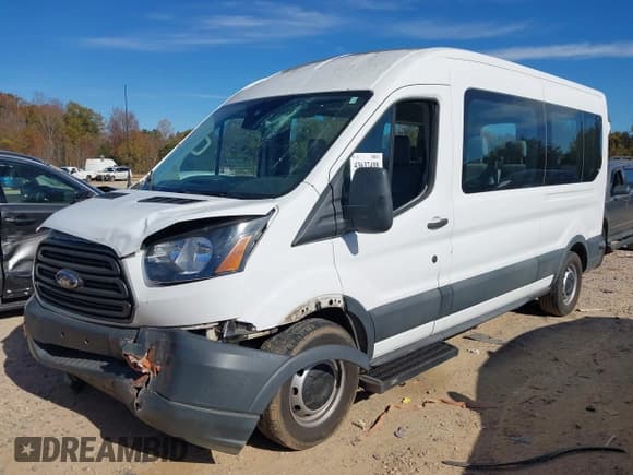 ✅ 2018 Ford Transit Passenger XL • VIN: 1FBAX2CM1JKB49392 • Lot: 43637498. Wystawiony na IAAI z przebiegiem 54 412 mil. Bezpłatny archiwum sprzedaży aukcyjnych z USA i szczegółowy raport historii pojazdu na DreamBid. Zdjęcie 19.