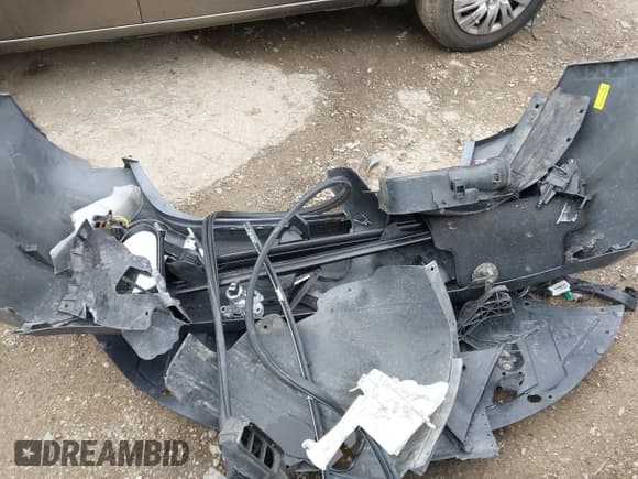 ✅ 2017 Hyundai Elantra Value Edition • VIN: 5NPD84LF8HH007083 • Lot: 42380643. Listed on IAAI with 142,633 mi. Free auction sales archive from the USA and detailed vehicle history report at DreamBid. Image 12.