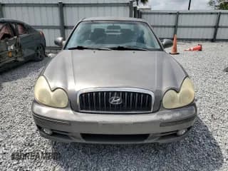 ✅ 2004 Hyundai Sonata • VIN: KMHWF25HX4A957069 • Lot: 56349275. Wystawiony na Copart z przebiegiem 184 083 mil. Bezpłatny archiwum sprzedaży aukcyjnych z USA i szczegółowy raport historii pojazdu na DreamBid. Zdjęcie 5.
