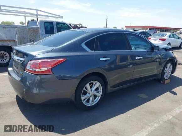 ✅ 2013 Nissan Altima SL • VIN: 1N4AL3AP5DN488188 • Lot: 42637660. Listed on IAAI with 182,891 mi. Free auction sales archive from the USA and detailed vehicle history report at DreamBid. Image 4.