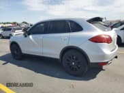 ✅ 2014 Porsche Cayenne Diesel • VIN: WP1AF2A28ELA31595 • Lot: 61804025. Wystawiony na Copart z przebiegiem 143 475 mil. Bezpłatny archiwum sprzedaży aukcyjnych z USA i szczegółowy raport historii pojazdu na DreamBid. Zdjęcie 2.