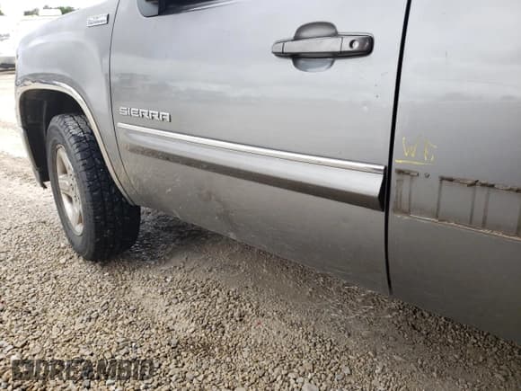 ✅ 2013 GMC Sierra 1500 SLT • VIN: 1GTR2WE74DZ191188 • Lot: 60336095. Listed on Copart with 254,914 mi. Free auction sales archive from the USA and detailed vehicle history report at DreamBid. Image 12.