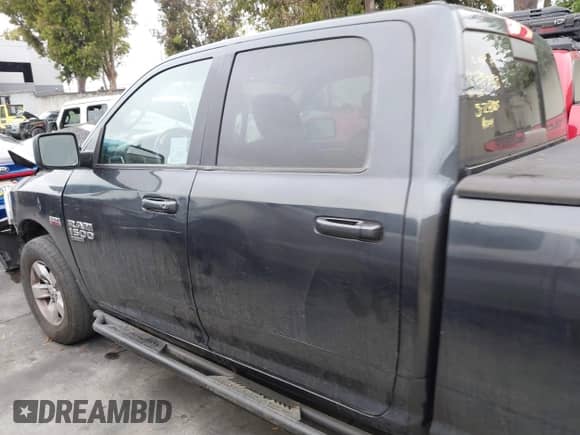 2019 Ram 1500 Big Horn z VIN 1C6RR6TT8KS730615, wystawiony jako IAAI lot #42407873 z przebiegiem 90 891 mil mil oraz . Historia ofert i sprzedaży dostępna na DreamBid. Obrazek 14.