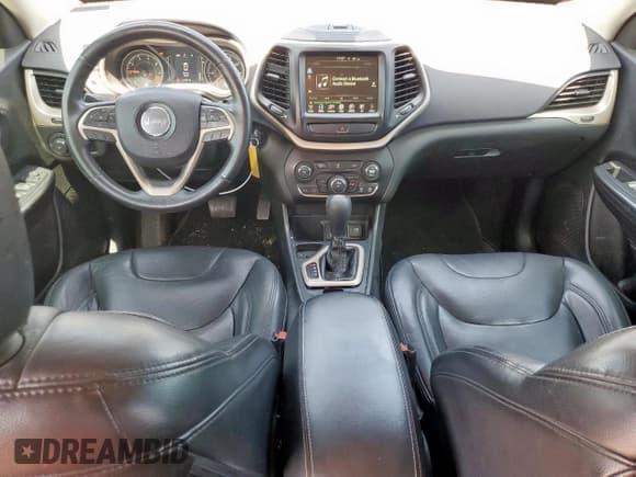 ✅ 2015 Jeep Cherokee Latitude • VIN: 1C4PJLCBXFW530928 • Лот: 69195285. Опубликован ранее на Copart с пробегом 121 180 миль. Бесплатный доступ к архиву аукционных продаж из США и подробный отчёт об истории автомобиля на DreamBid. Изображение 8.