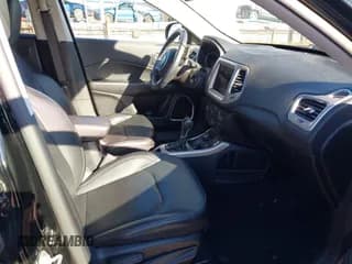 ✅ 2019 Jeep Compass Limited • VIN: 3C4NJDCB5KT712095 • Лот: 43661635. Опубликован ранее на IAAI с пробегом 32 596 миль. Бесплатный доступ к архиву аукционных продаж из США и подробный отчёт об истории автомобиля на DreamBid. Изображение 5.