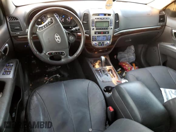 ✅ 2011 Hyundai Santa Fe Limited • VIN: 5XYZK3AB6BG067573 • Lot: 76091694. Listed on Copart with 170,941 mi. Free auction sales archive from the USA and detailed vehicle history report at DreamBid. Image 8.