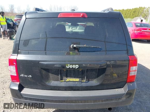 ✅ 2017 Jeep Patriot Sport • VIN: 1C4NJRBB0HD144870 • Lot: 42135865. Wystawiony na IAAI z przebiegiem 49 130 mil. Bezpłatny archiwum sprzedaży aukcyjnych z USA i szczegółowy raport historii pojazdu na DreamBid. Zdjęcie 16.