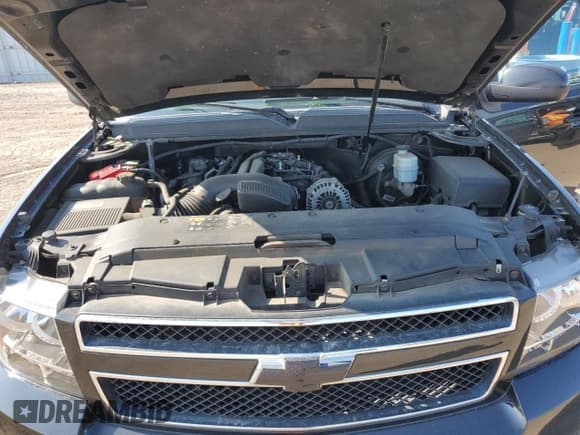 ✅ 2013 Chevrolet Suburban LT • VIN: 1GNSKJE73DR317536 • Lot: 66128084. Wystawiony na Copart z przebiegiem 230 539 mil. Bezpłatny archiwum sprzedaży aukcyjnych z USA i szczegółowy raport historii pojazdu na DreamBid. Zdjęcie 13.