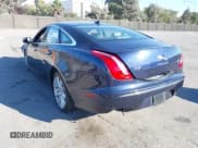 ✅ 2015 Jaguar XJ • VIN: SAJWA1CZ8F8V82299 • Lot: 40586325. Wystawiony na IAAI z przebiegiem Nie podano. Bezpłatny archiwum sprzedaży aukcyjnych z USA i szczegółowy raport historii pojazdu na DreamBid. Zdjęcie 3.