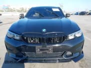 ✅ 2019 BMW 3 Series 330i • VIN: WBA5R1C54KAK10720 • Lot: 43388773. Wystawiony na IAAI z przebiegiem 44 293 mil. Bezpłatny archiwum sprzedaży aukcyjnych z USA i szczegółowy raport historii pojazdu na DreamBid. Zdjęcie 12.