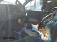 ✅ 2006 GMC Sierra 1500 • VIN: 1GTJC33U46F127819 • Lot: 88531945. Wystawiony na Copart z przebiegiem 276 975 mil. Bezpłatny archiwum sprzedaży aukcyjnych z USA i szczegółowy raport historii pojazdu na DreamBid. Zdjęcie 7.