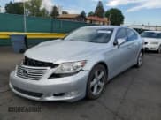 ✅ 2012 Lexus LS 460 • VIN: JTHBL5EF1C5111172 • Лот: 68226485. Опубликован ранее на Copart с пробегом 116 568 миль. Бесплатный доступ к архиву аукционных продаж из США и подробный отчёт об истории автомобиля на DreamBid. Изображение 1.
