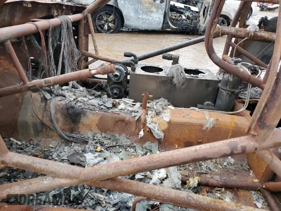 ✅ 1990 Ford Mustang GT • VIN: 1FACP42E1LF187135 • Lot: 81181174. Listed on Copart with Not provided. Free auction sales archive from the USA and detailed vehicle history report at DreamBid. Image 7.