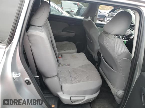 ✅ 2021 Toyota Highlander L • VIN: 5TDBZRBH1MS152006 • Lot: 90078215. Wystawiony na Copart z przebiegiem 56 781 mil. Bezpłatny archiwum sprzedaży aukcyjnych z USA i szczegółowy raport historii pojazdu na DreamBid. Zdjęcie 10.