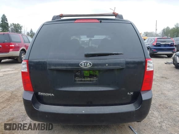 ✅ 2006 Kia Sedona LX • VIN: KNDMB233X66085562 • Lot: 42697006. Listed on IAAI with 239,888 mi. Free auction sales archive from the USA and detailed vehicle history report at DreamBid. Image 16.