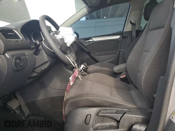 ✅ 2013 Volkswagen Golf • VIN: WVWDB7AJ2DW001827 • Лот: 71739294. Опубликован ранее на Copart с пробегом 133 585 миль. Бесплатный доступ к архиву аукционных продаж из США и подробный отчёт об истории автомобиля на DreamBid. Изображение 7.