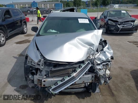 ✅ 2010 Chevrolet Malibu 1FL • VIN: 1G1ZA5E09AF278431 • Lot: 43355679. Listed on IAAI with 165,370 mi. Free auction sales archive from the USA and detailed vehicle history report at DreamBid. Image 12.
