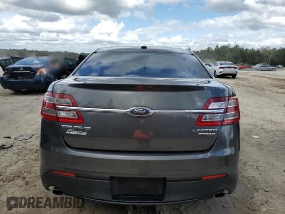 ✅ 2018 Ford Taurus Limited • VIN: 1FAHP2F88JG103270 • Lot: 85266195. Wystawiony na Copart z przebiegiem 116 727 mil. Bezpłatny archiwum sprzedaży aukcyjnych z USA i szczegółowy raport historii pojazdu na DreamBid. Zdjęcie 6.