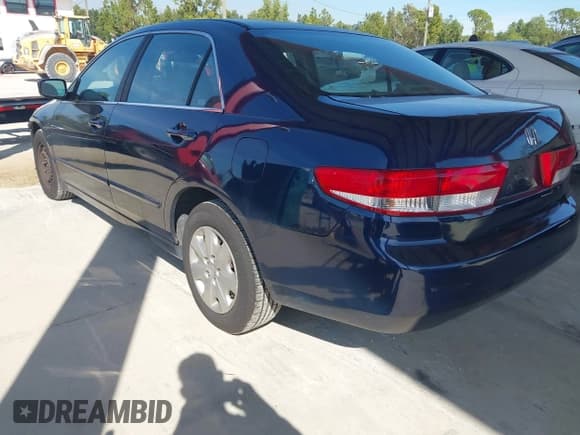 ✅ 2003 Honda Accord LX • VIN: 1HGCM56343A128452 • Лот: 43679597. Опубликован ранее на IAAI с пробегом 226 040 миль. Бесплатный доступ к архиву аукционных продаж из США и подробный отчёт об истории автомобиля на DreamBid. Изображение 3.