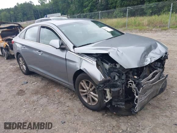 2016 Hyundai Sonata 2.4L z VIN 5NPE24AF7GH385936, wystawiony jako IAAI lot #42440665 z przebiegiem 121 555 mil mil oraz . Historia ofert i sprzedaży dostępna na DreamBid. Obrazek 1.