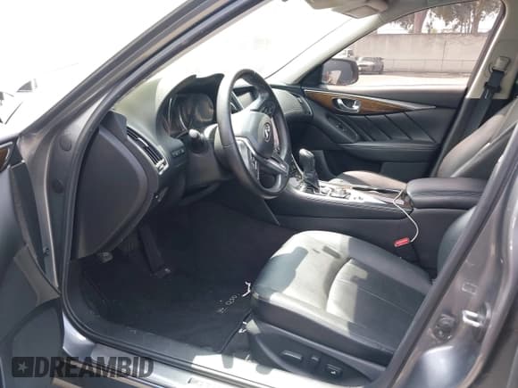 ✅ 2019 Infiniti Q50 Luxe • VIN: JN1EV7AP5KM519569 • Lot: 42078137. Listed on IAAI with 134,486 mi. Free auction sales archive from the USA and detailed vehicle history report at DreamBid. Image 17.