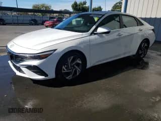 ✅ 2025 Hyundai Elantra SEL Convenience • VIN: KMHLS4DG7SU017391 • Lot: 90752415. Wystawiony na Copart z przebiegiem 5 996 mil. Bezpłatny archiwum sprzedaży aukcyjnych z USA i szczegółowy raport historii pojazdu na DreamBid. Zdjęcie 1.