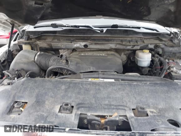 ✅ 2017 Ram 2500 Tradesman • VIN: 3C6UR5HJ5HG685791 • Lot: 41921847. Listed on IAAI with 152,631 mi. Free auction sales archive from the USA and detailed vehicle history report at DreamBid. Image 10.