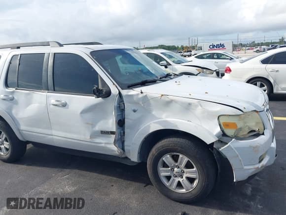 ✅ 2008 Ford Explorer XLT • VIN: 1FMEU73838UB17950 • Lot: 42746847. Wystawiony na IAAI z przebiegiem 132 411 mil. Bezpłatny archiwum sprzedaży aukcyjnych z USA i szczegółowy raport historii pojazdu na DreamBid. Zdjęcie 6.