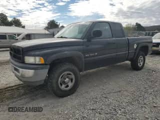 1998 Dodge 1500 с VIN 3B7HF13Y3WG188753, выставлен на аукционе Copart как лот 50501055 с пробегом 171 747 миль миль и Списание • Salvage title. История ставок и продаж доступна на DreamBid. Изображение 1.