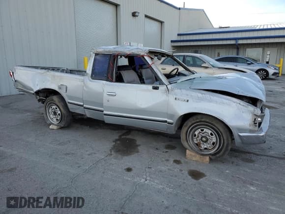 ✅ 1986 Nissan 720 • VIN: JN6ND06SXGW101425 • Лот: 85681764. Опубликован ранее на Copart с пробегом 182 734 миль. Бесплатный доступ к архиву аукционных продаж из США и подробный отчёт об истории автомобиля на DreamBid. Изображение 4.