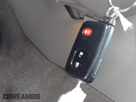 ✅ 2010 Toyota RAV4 Limited • VIN: JTMYF4DV1A5029400 • Lot: 41481367. Wystawiony na IAAI z przebiegiem 126 367 mil. Bezpłatny archiwum sprzedaży aukcyjnych z USA i szczegółowy raport historii pojazdu na DreamBid. Zdjęcie 11.