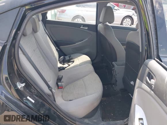 ✅ 2017 Hyundai Accent SE • VIN: KMHCT4AE8HU353902 • Lot: 42913752. Wystawiony na IAAI z przebiegiem 60 941 mil. Bezpłatny archiwum sprzedaży aukcyjnych z USA i szczegółowy raport historii pojazdu na DreamBid. Zdjęcie 8.