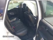 ✅ 2013 Chevrolet Captiva Sport LT • VIN: 3GNAL3EKXDS613580 • Lot: 42024623. Wystawiony na IAAI z przebiegiem 81 787 mil. Bezpłatny archiwum sprzedaży aukcyjnych z USA i szczegółowy raport historii pojazdu na DreamBid. Zdjęcie 8.