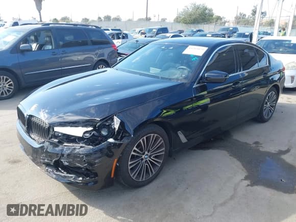 ✅ 2019 BMW 5 Series 530i • VIN: WBAJA5C56KWW08642 • Lot: 43283079. Listed on IAAI with 28,616 mi. Free auction sales archive from the USA and detailed vehicle history report at DreamBid. Image 2.