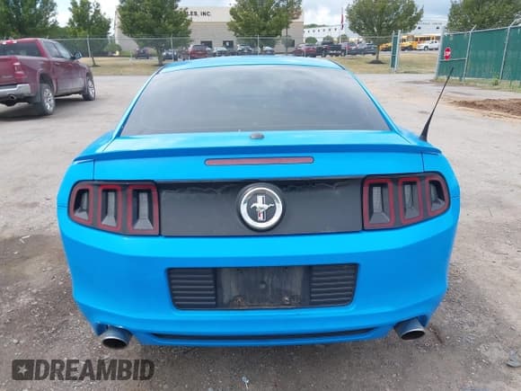 ✅ 2014 Ford Mustang V6 • VIN: 1ZVBP8AM9E5202105 • Лот: 42981500. Опубликован ранее на IAAI с пробегом 105 208 миль. Бесплатный доступ к архиву аукционных продаж из США и подробный отчёт об истории автомобиля на DreamBid. Изображение 16.