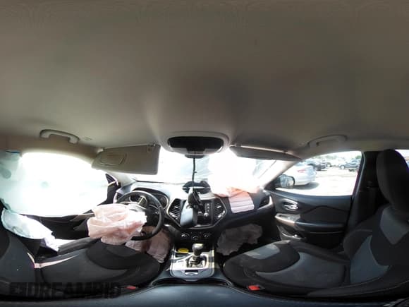 ✅ 2018 Jeep Cherokee Latitude • VIN: 1C4PJLCX6JD606158 • Lot: 41914815. Listed on IAAI with 96,315 mi. Free auction sales archive from the USA and detailed vehicle history report at DreamBid. Image 18.